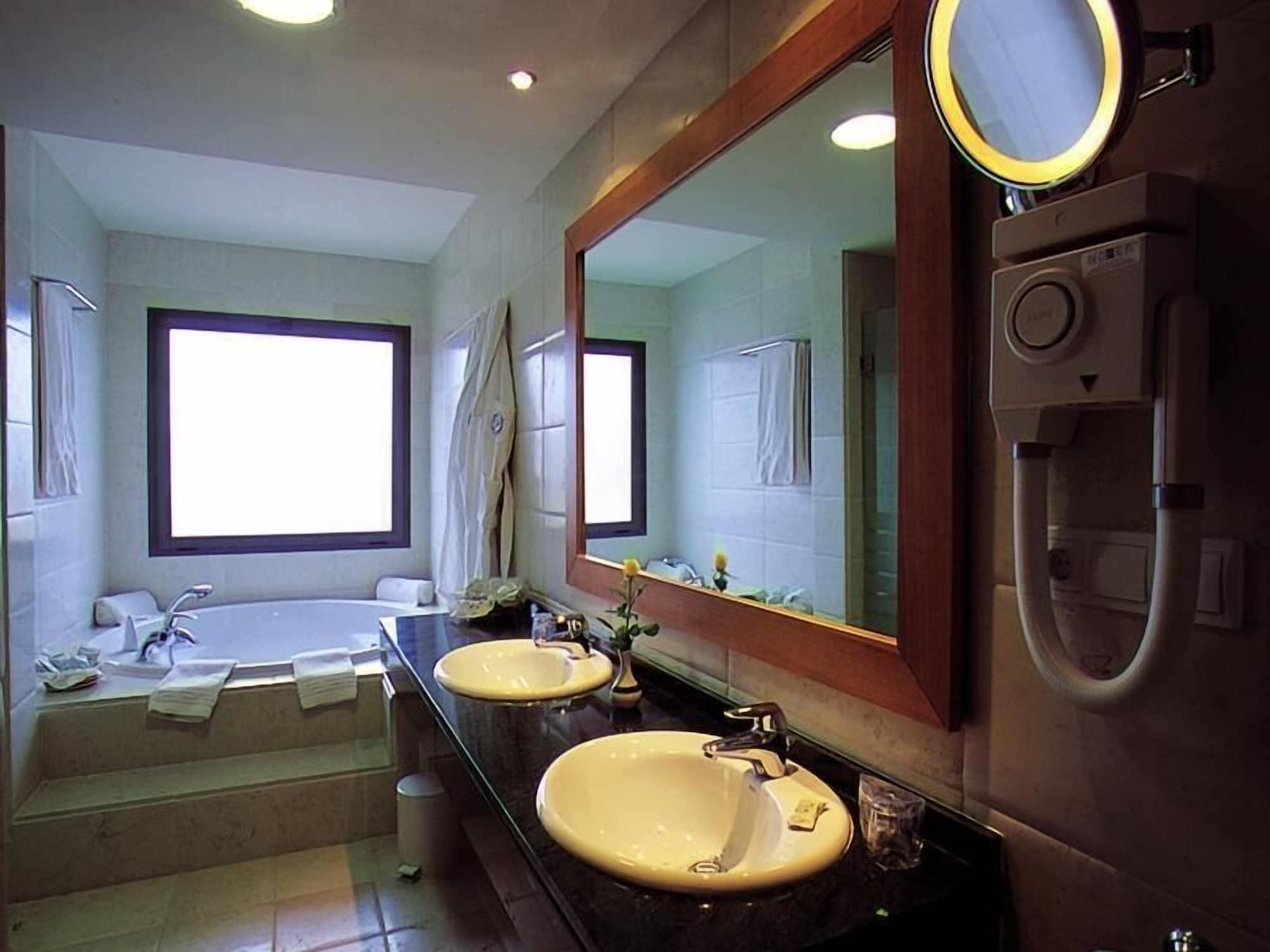 Gran Hotel Victoria El Ejido Room photo